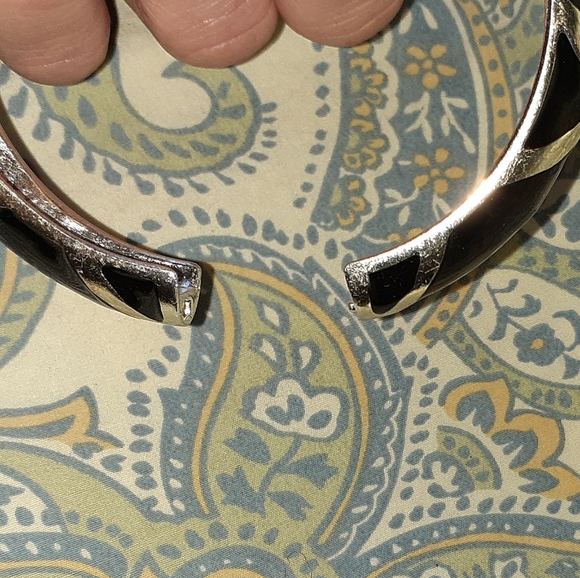 Spring bracelet - Picture 2 of 4